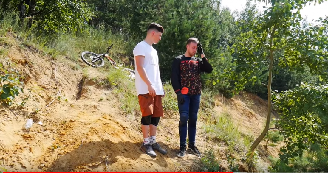 КАК СЪЕЗЖАТЬ ПО ОЧЕНЬ КРУТОМУ СКЛОНУ на горном велосипеде. Дорога к эндуро #5 с Антоном Румянцевым.